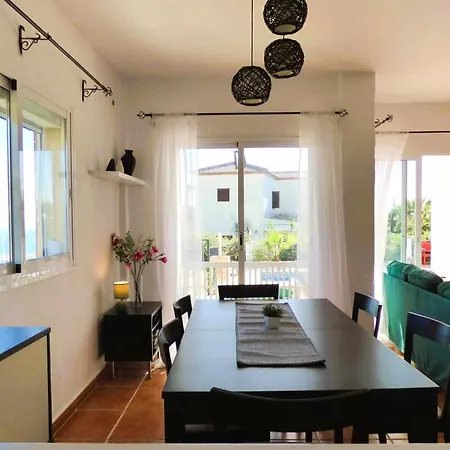 Selecta Casa Blanca Villa Estepona